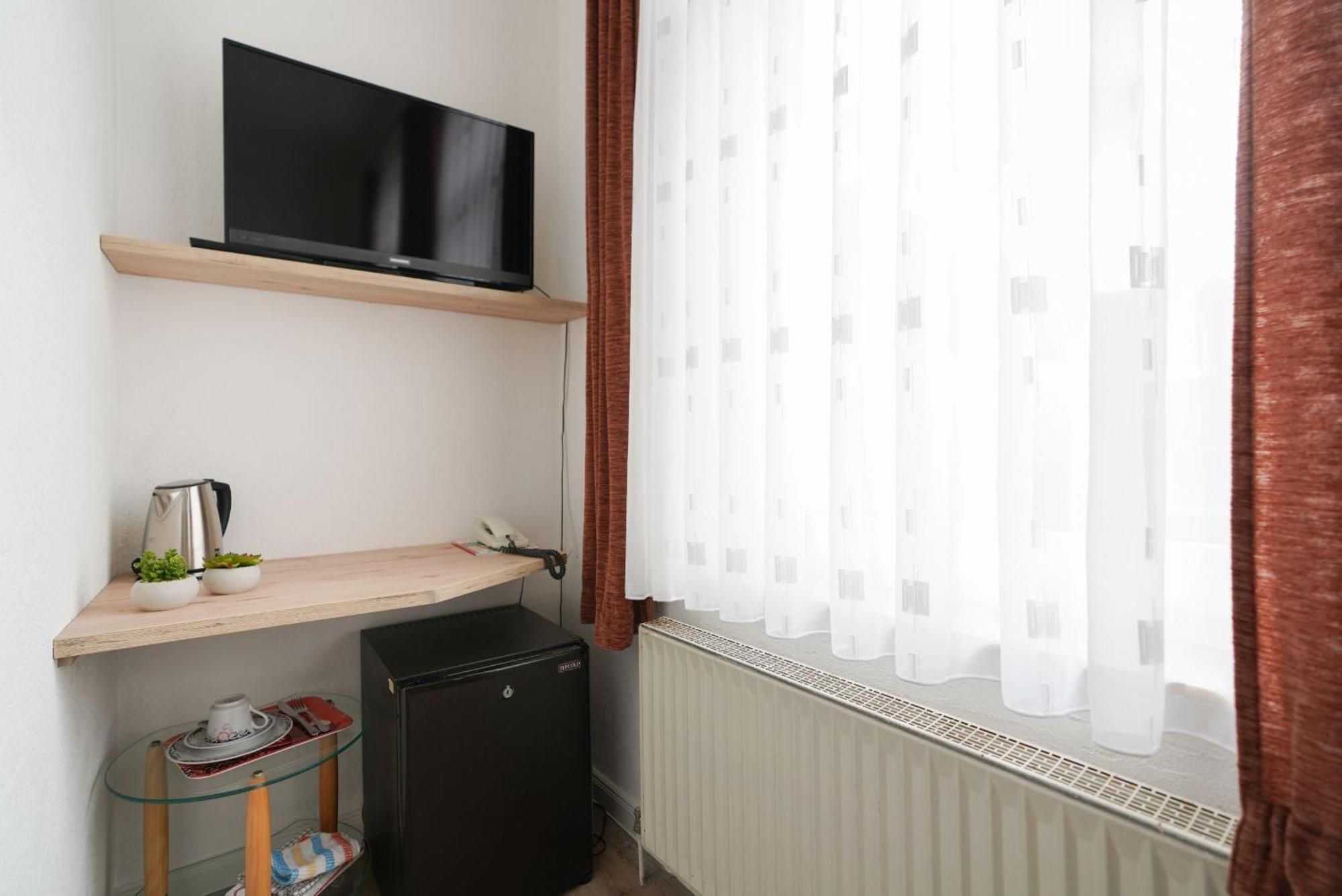Medium Single Room,1626385538:JPEG